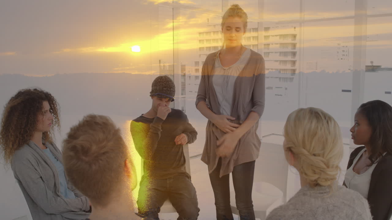 анимация пейзажа над различными людьми, участвующими в групповой терапии