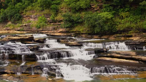 Lakhaniya-Dari-Wasserfall-Und-Latif-Shah-Damm-In-Einer-Entfernung-Von-54-Km-Von-Varanasi