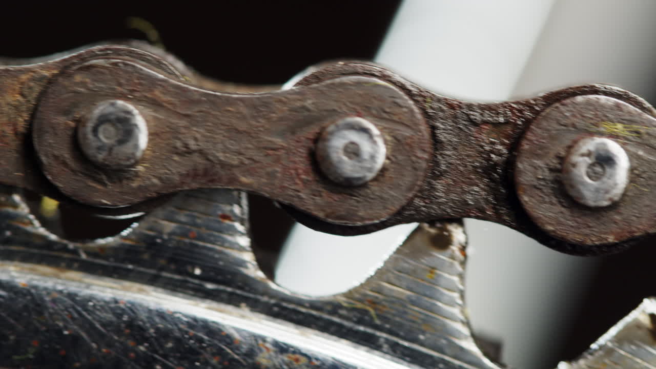Close up of a rusty bicycle chain