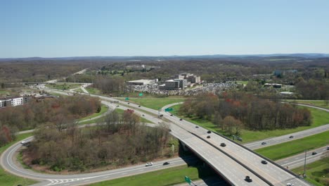 Imágenes-Aéreas-De-Drones-De-4k-Del-Hospital-Médico-Garnet-Health-En-Hudson-Valley-Middletown,-Nueva-York