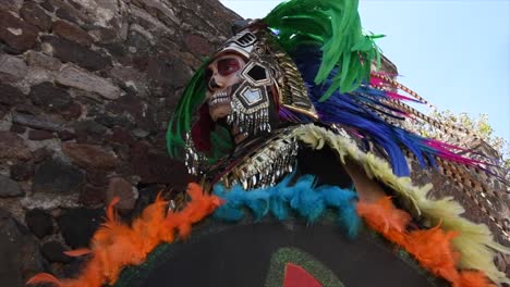 Aztec-warrior-close-up-with-colored-feathers