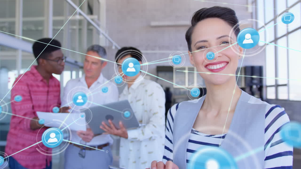 animación de la red de conexiones con iconos sobre diversas personas de negocios en la oficina