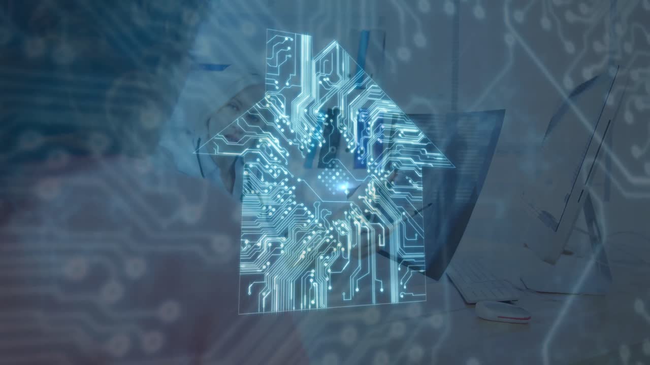 animación de la casa con placa de circuito de computadora sobre diversos médicos y pacientes