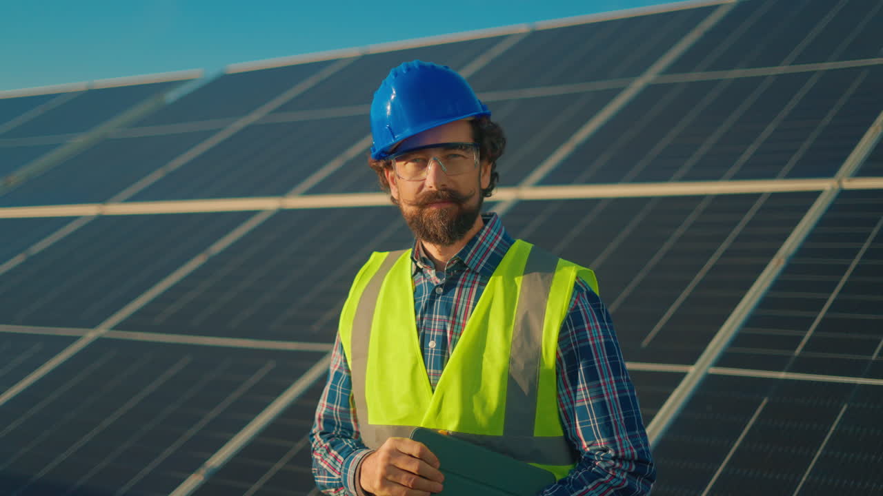 ingeniero de paneles solares