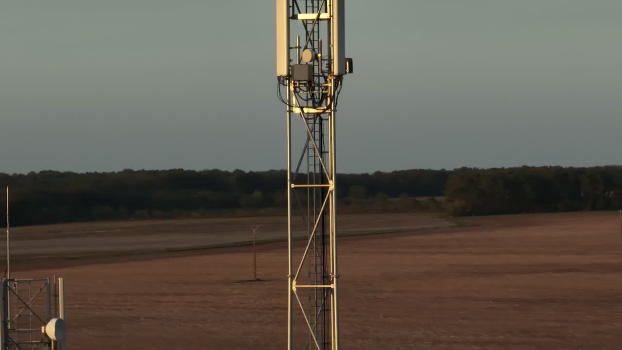 estructura del mástil telefónico, infraestructura de la red de telecomunicaciones francia, antena
