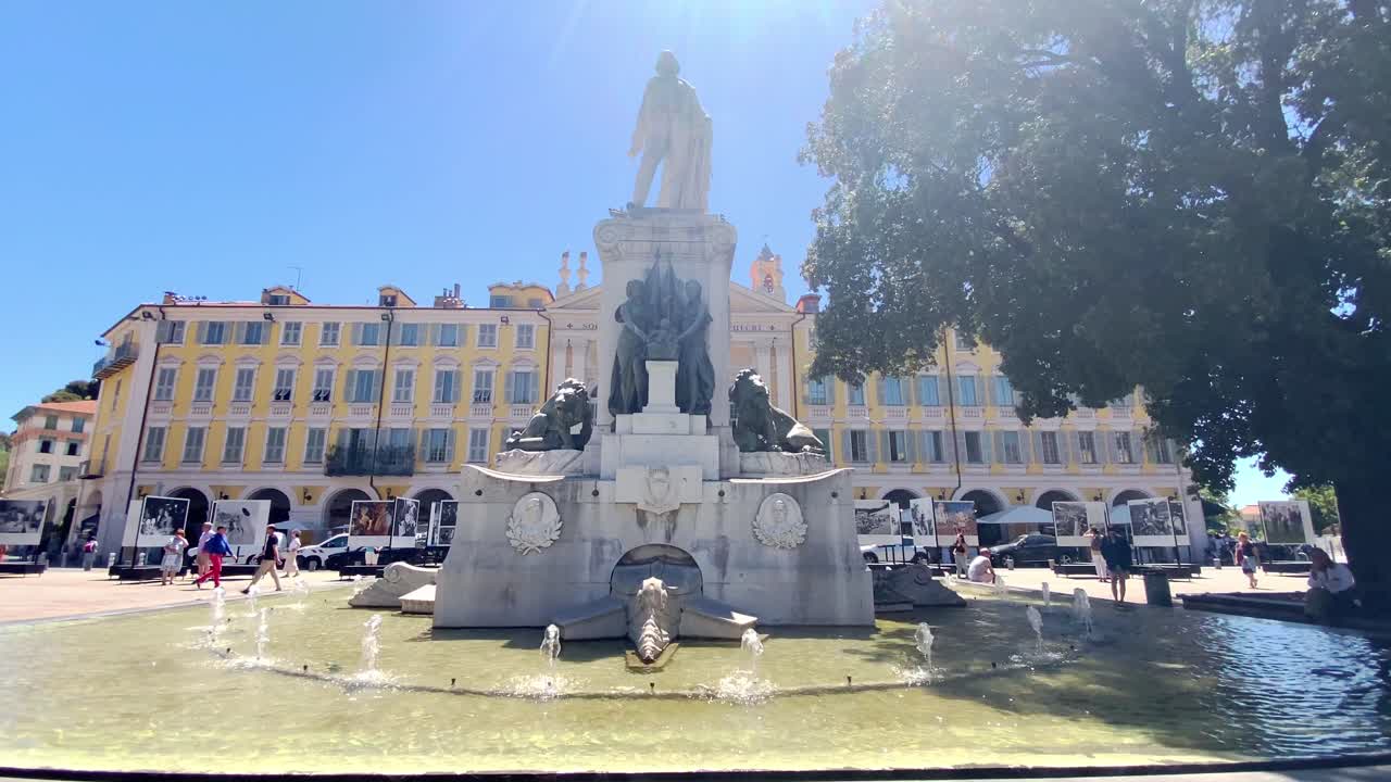 Monumento a Giuseppe Garibaldi in Piazza Garibaldi