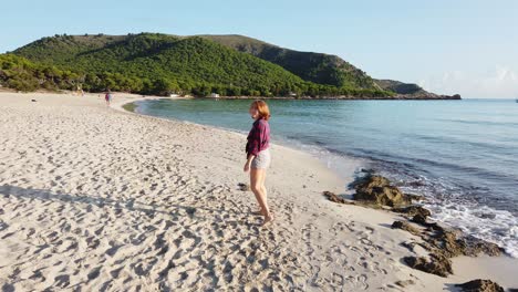 blonde-girl-in-agulla-cove