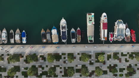 AERIAL-Shot-of-the-city-of-Split-in-Croatia,-Europe-14