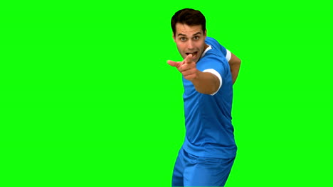 Glücklicher-Fußballspieler-Feiert-Ein-Tor-Auf-Dem-Greenscreen