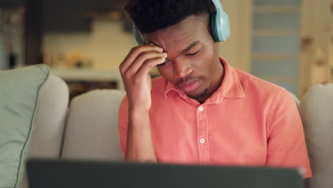 gen z, salud mental y el hombre en videollamada