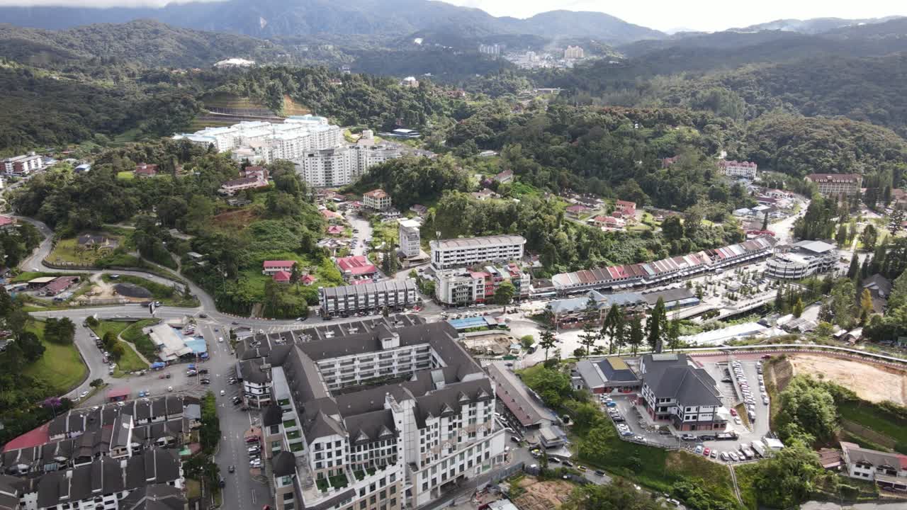 vista general del paisaje del distrito de brinchang dentro del área de cameron highlands de malasia