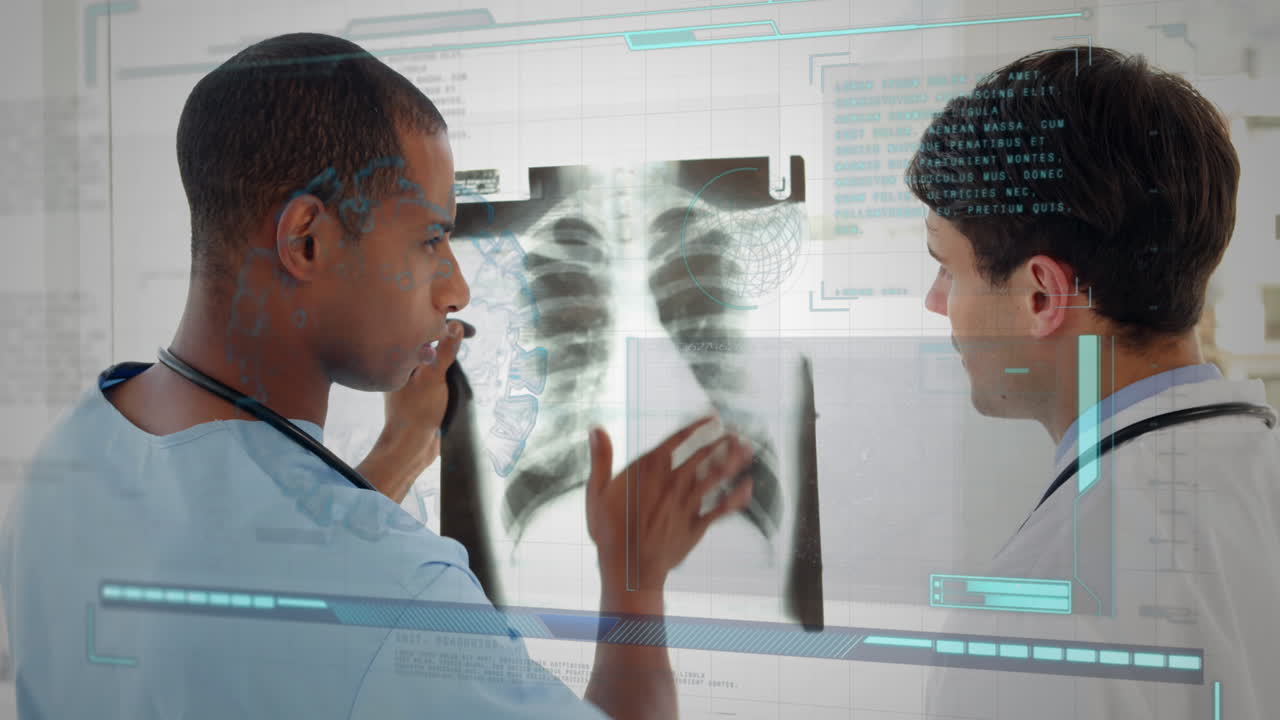 animación de diversos médicos hablando sobre el procesamiento de datos