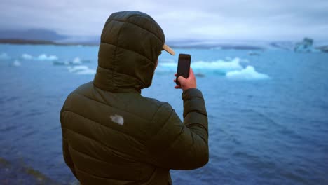 Touristenaufnahme-Des-Berühmten-Gletschersees-Jokulsarlon-Im-Südosten-Islands