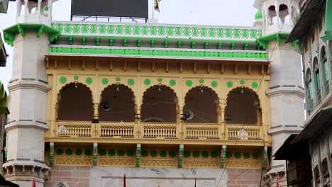 ancient sufi tomb of sufi saint khawaja moinuddin chishti dargah unique architecture at day video is taken at khwaja gharib nawaz dargah sharif at ajmer rajasthan india on aug 19 2023