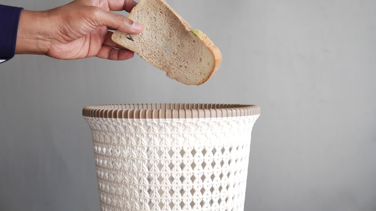 이 은 을 버리는 것