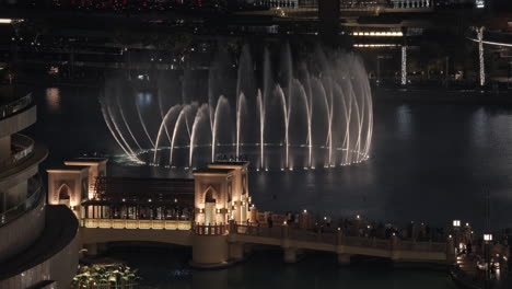 dubai fountain show at night