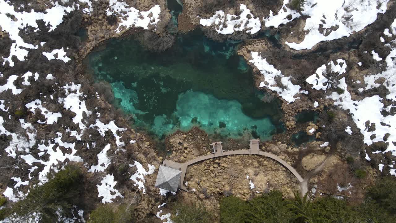 zelenci 호수, kranjska gora, 슬로베니아에서 전망대와 나무 판자 산책로