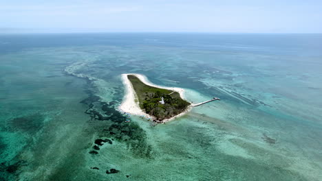 Rotationsaufnahme-Der-Insel-Enmedio-In-Veracruz,-Mexiko