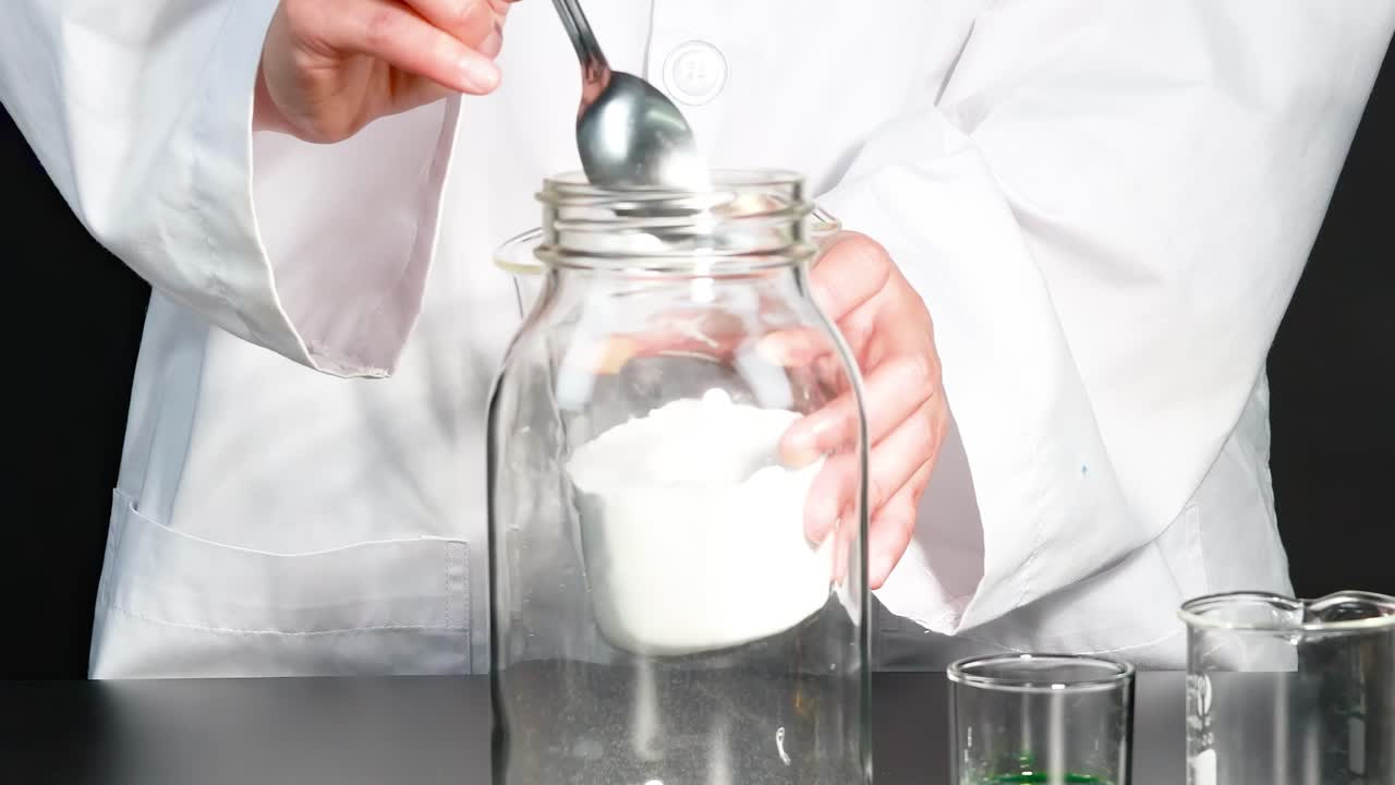 A visual guide to combining oil and sugar in a jar, showcasing density differences.