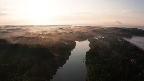 Bucht-Bei-Sonnenaufgang