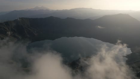 Quilotoa-Lake-in-the-Ecuador-andes-mountains-Timelapse-of-famous-travel-destination-in-Latin-America-for-trekking-and-outdoor