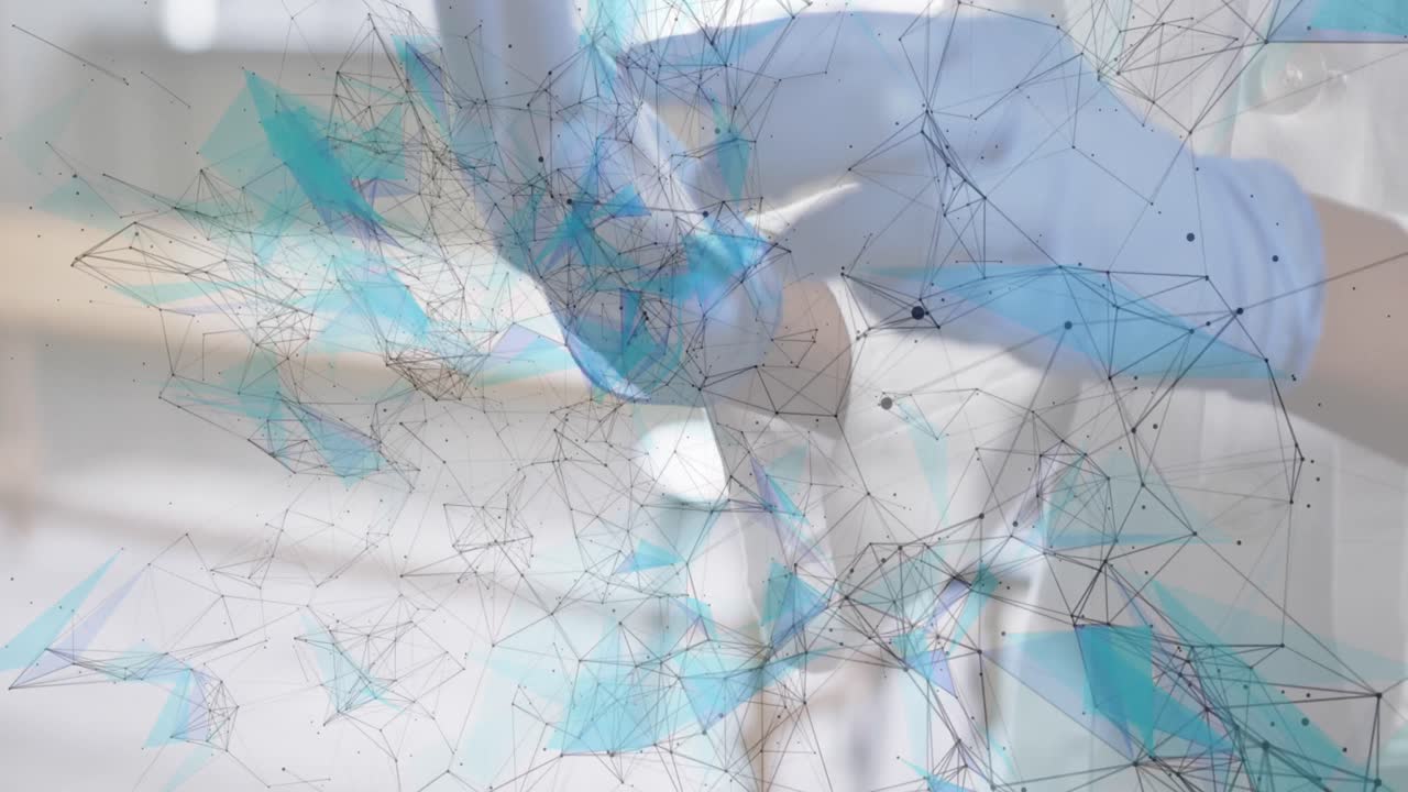 아프리카계 미국인 여성 의사가 장갑을 착용하는 연결 및 데이터 처리의 애니메이션