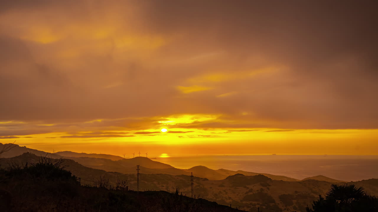 Golden Sunset Timelapse from Gibraltar&rsquo;s Cable Car Top Station