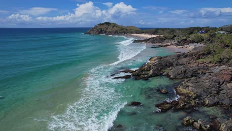 Paisaje-Escénico-De-La-Playa-De-Cabarita-Y-Norries-Head-En-Nueva-Gales-Del-Sur,-Australia---Toma-Aérea