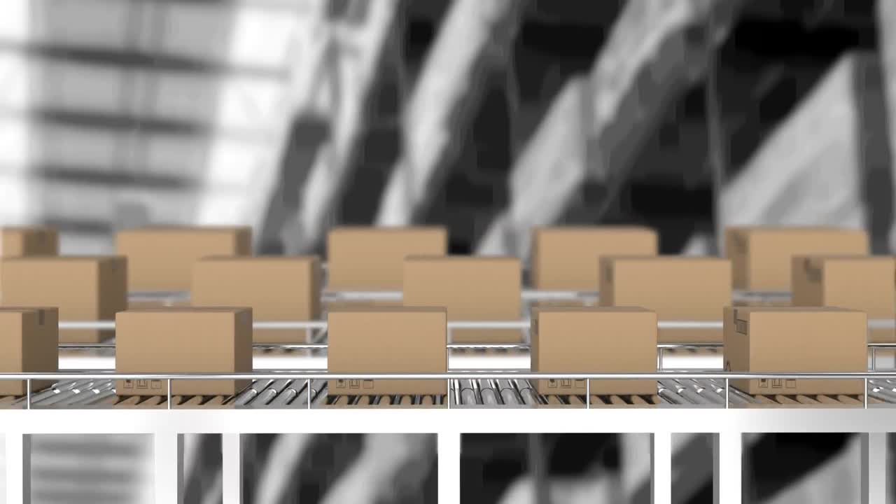 창고에서 컨베이어 벨트에 움직이는 카드보드 상자의 애니메이션