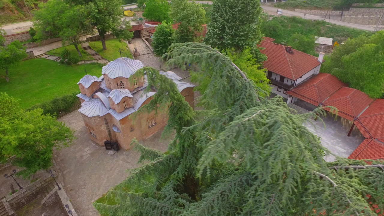 열대 공중 풍경, 부두가 있는 바다 풍경, 놀라운 바다 석호 해변이 있는 워터 방갈로 빌라