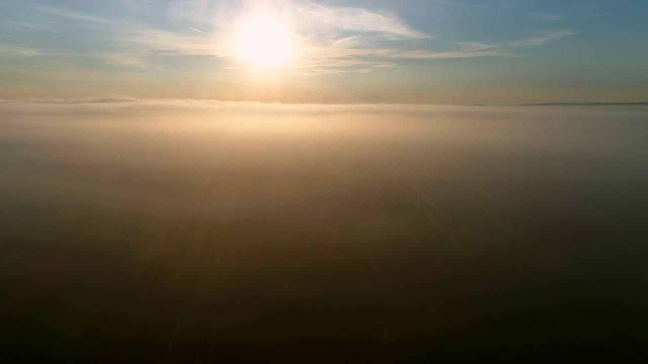 bellas imágenes del cielo sobre las nubes