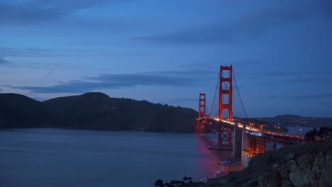 Berühmte-Golden-Gate-Bridge-Bei-Nacht