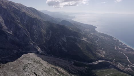 Video-De-Drones-Sobre-El-Paso-De-Montaña-Llogara-En-Sh8,-Albania