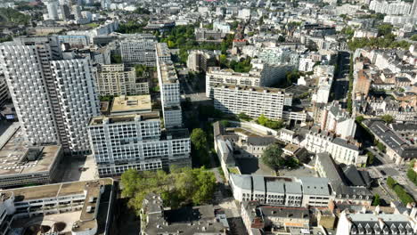 Paisaje-Urbano-De-Rennes,-Ciudad-Francesa-En-La-Región-De-Bretaña-De-Francia