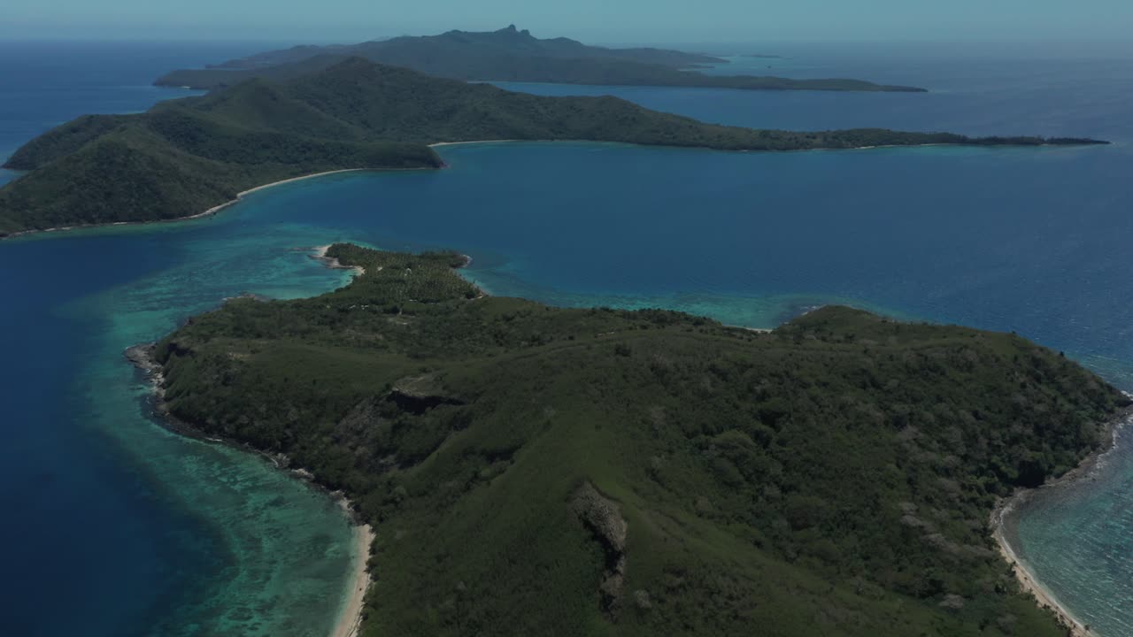 Flying over the beautiful green islands of Fiji