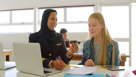 female pilot about model drone to kid 4k