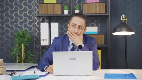 Portrait-of-thoughtful-businessman.