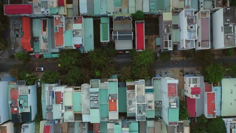 Aufsteigen-über-Straße-In-Vietnam