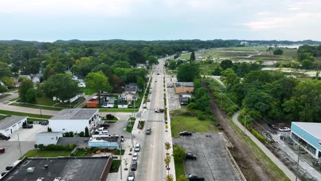 Aerial-of-the-Lake-side-neighborhood-in-Muskegon