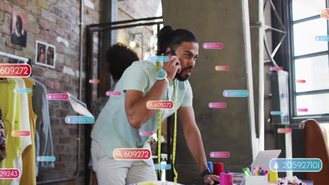 la animación de los iconos de las redes sociales sobre el empresario biracial.