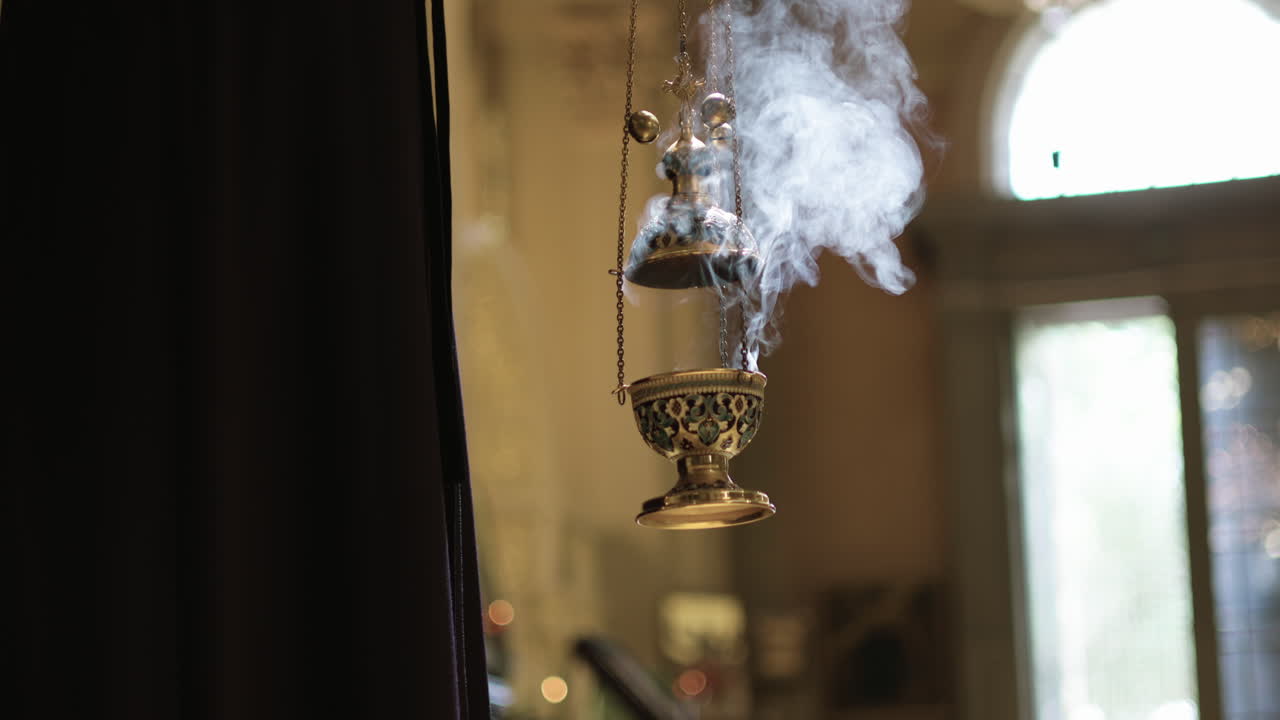 불타는 향을 담은 향장