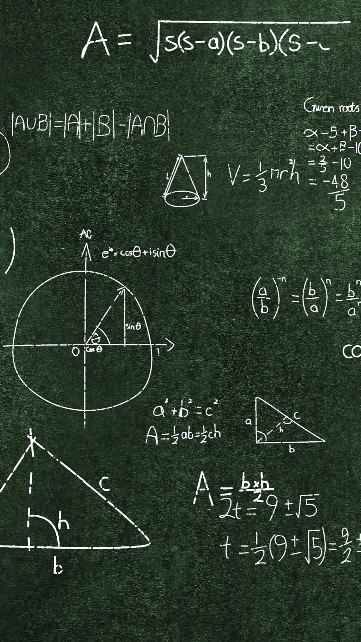 Animazione di elaborazione dati matematici su sfondo verde