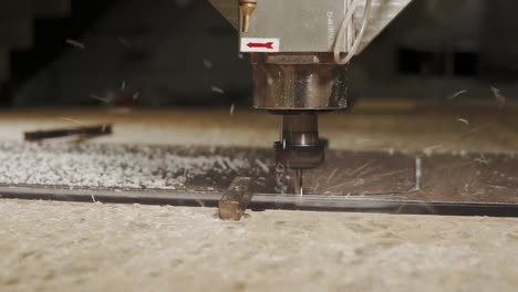 máquina de enrutador cnc en acción