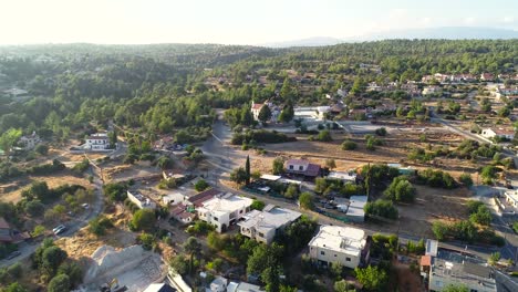 imágenes aéreas de drones de la iglesia del arcángel miguel en souni zanakia, limassol, chipre-1
