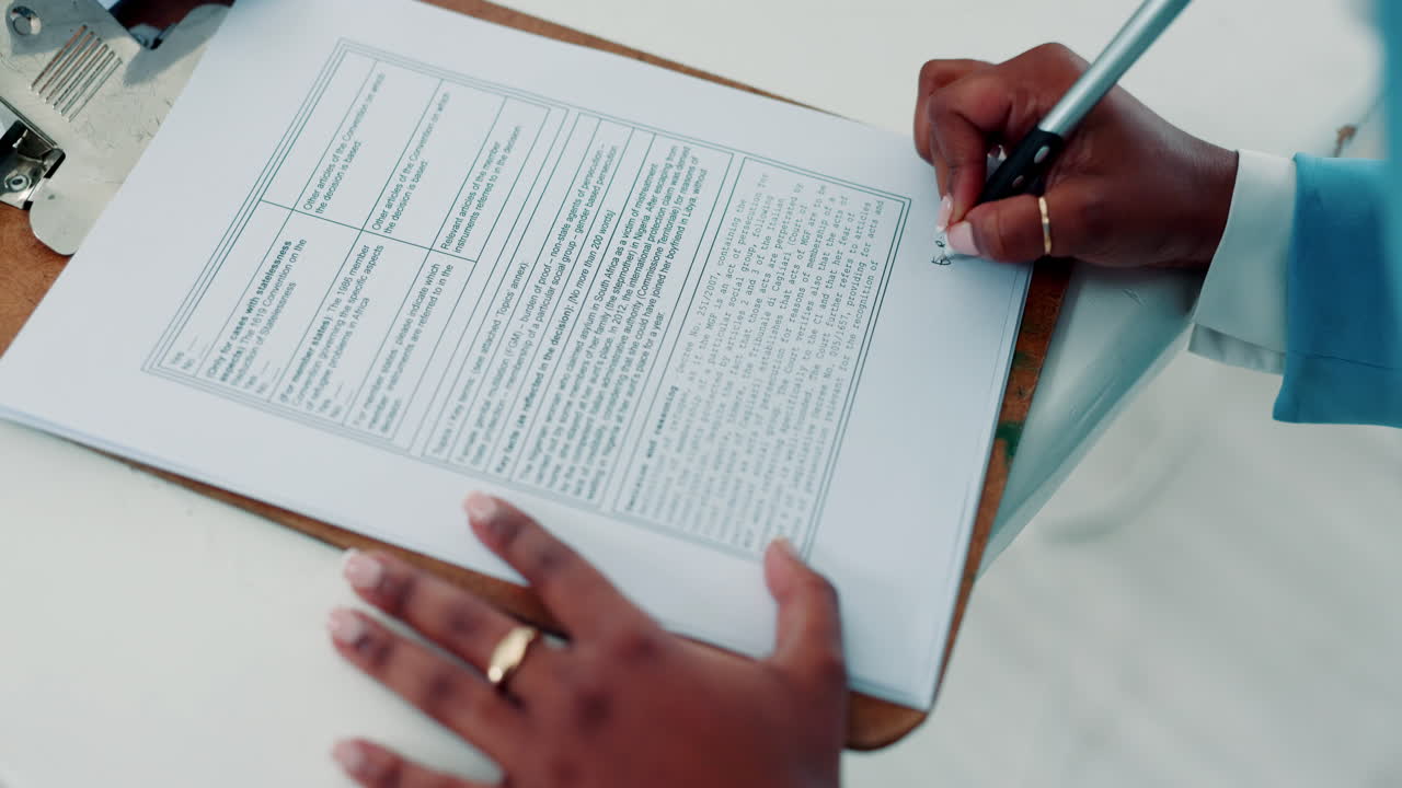 jurídico, reclutamiento y firma del contrato