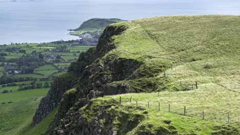 Sallagh-Brae&#39;s-En-La-Carretera-De-La-Costa-De-Antrim-En-Irlanda-Del-Norte