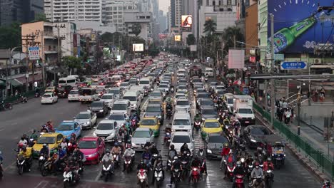 heavy traffic at a busy city intersection