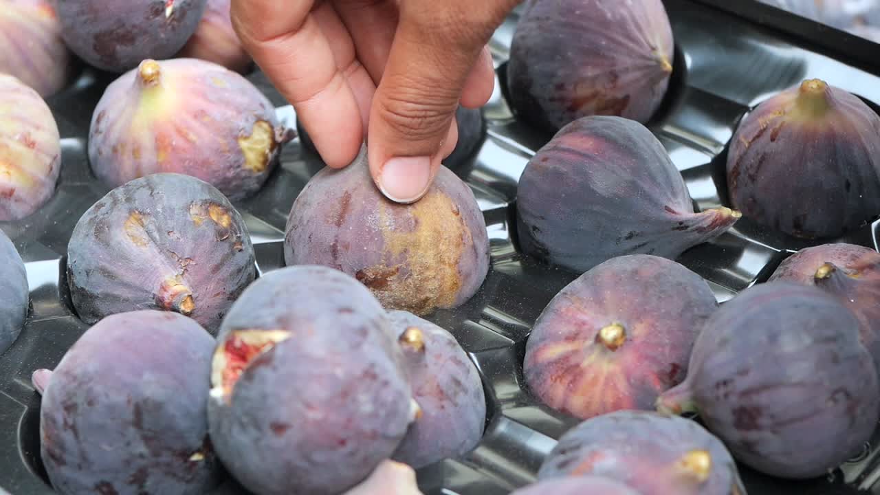 Fresh Figs in a Tray