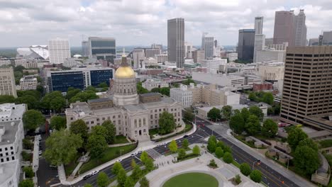 Georgia-state-capitol-building-in-Atlanta,-Georgia-with-drone-video-moving-down