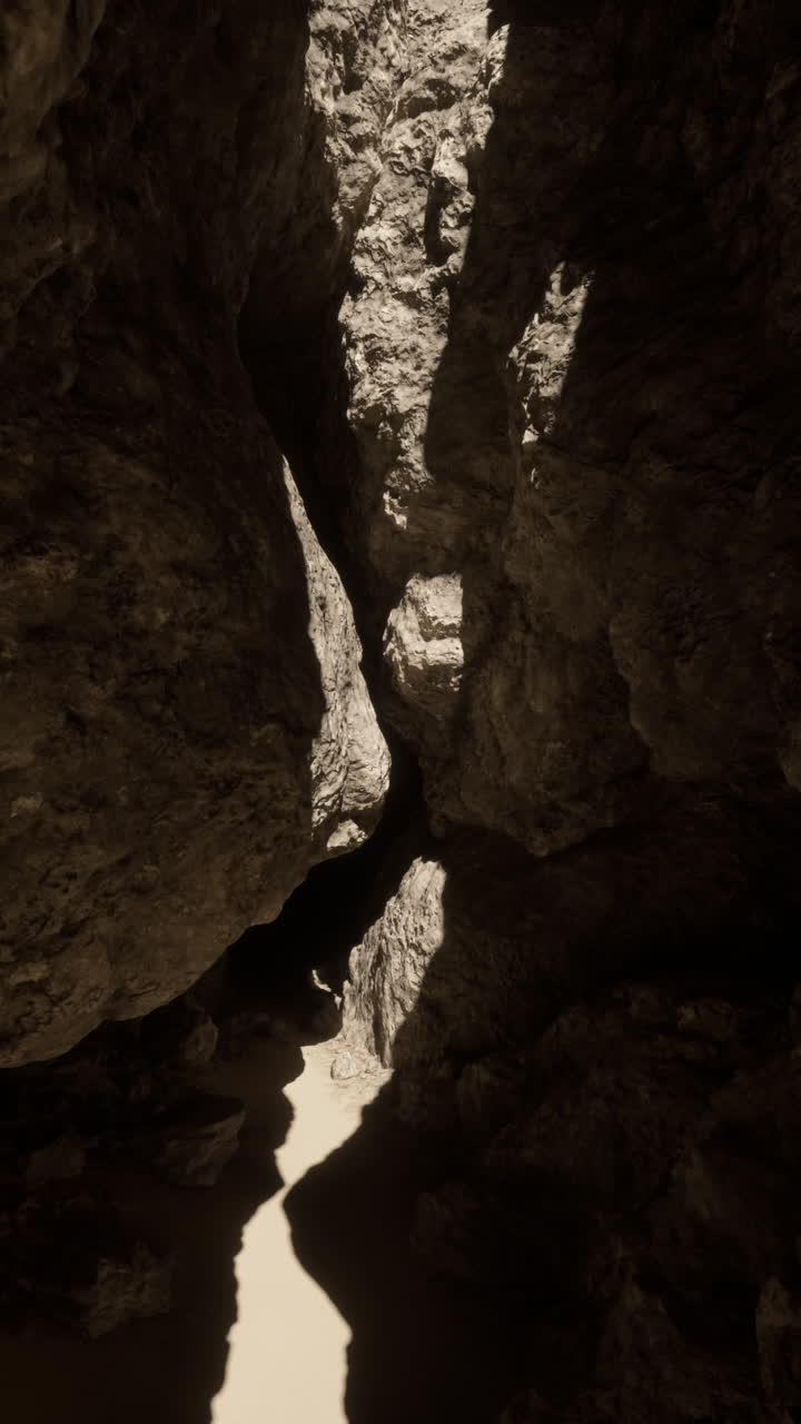 cañón iluminado por el sol